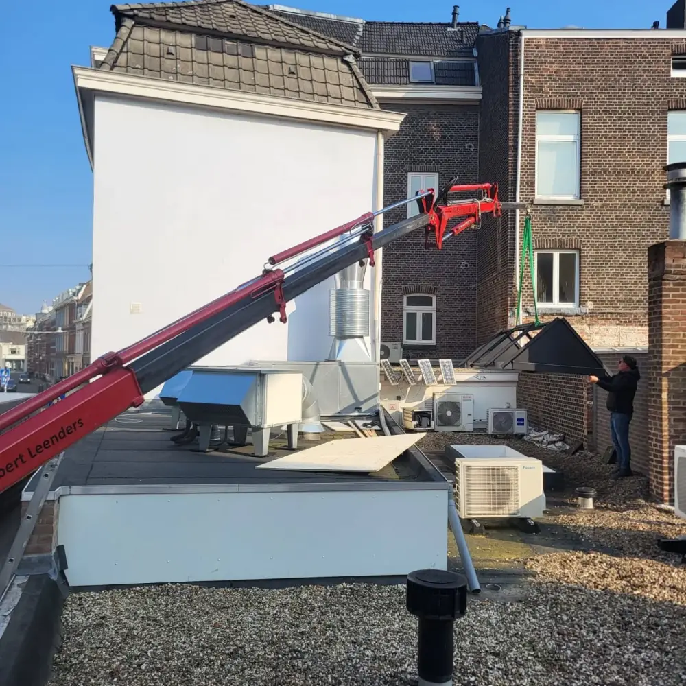 stalen lichtstraat stadsherberg Poshoorn Maastricht 3