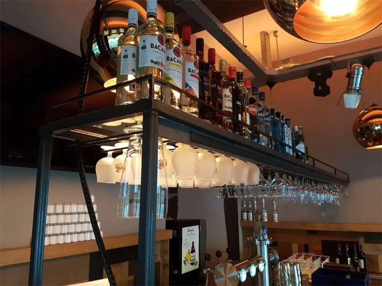 horeca hangend/staand flessenrek boven bar