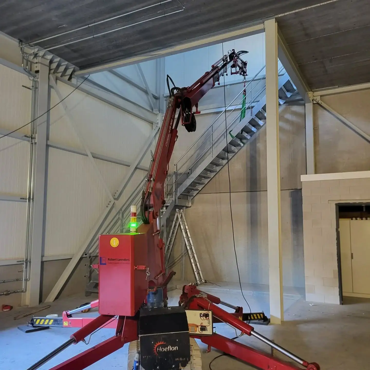 Staal-met-hout-trap-Robert-Leenders-05